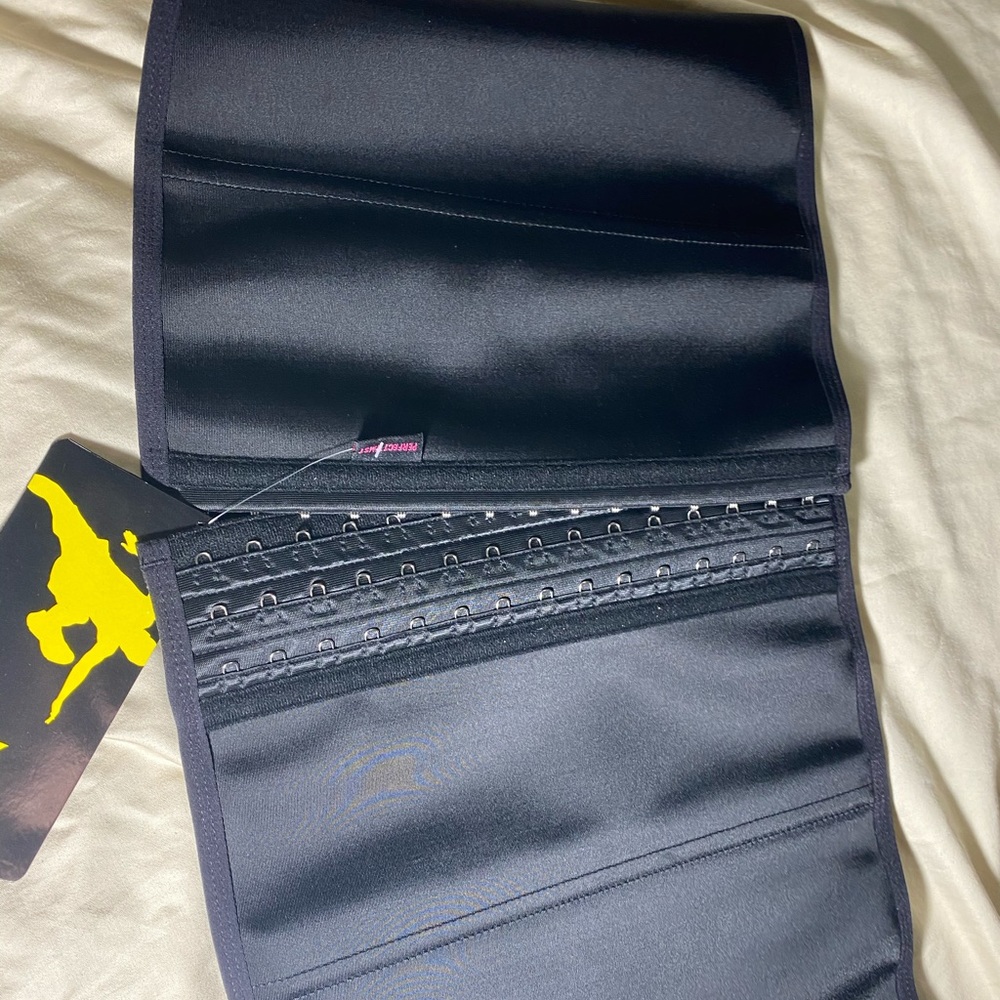 Waist trainer